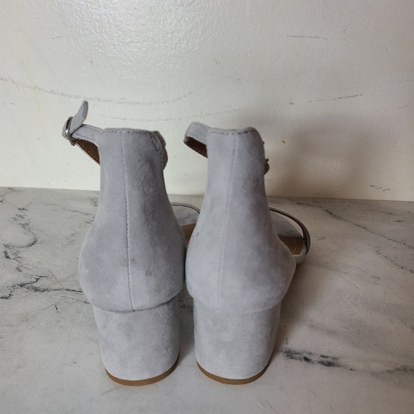 Steve Madden Ireneew Grey Suede Sandal Heel 7W New With Box - Picture 7 of 9